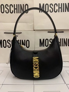 Moschino 莫斯诺奇腋下包