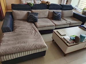 本人现有一套三米二的沙发出售,需要的可以联系我,我在银川,想