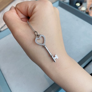 蒂芙尼tiffany&co白金钻石心形钥匙项链,无配件 店内