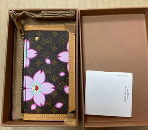 lv村上隆限量卡包 樱花 预售