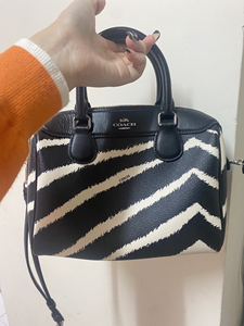 coach斑马纹波士顿包