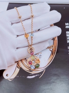 18k金宝格丽 astrale系列彩宝项链 其迷人的同心圆造