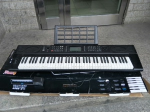 伶俐宝电子琴llb-8828,73键力度仿钢琴键盘,lcd大