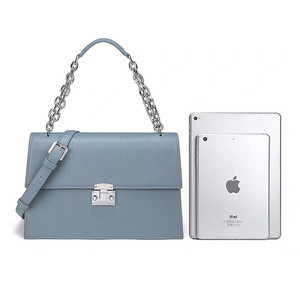 小ck正品女包雾霾蓝翻盖手提单肩斜挎金属链条珍珠公文包