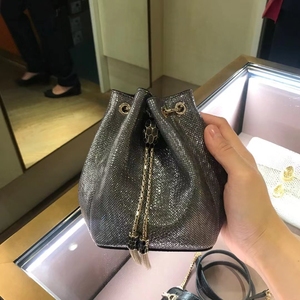 bvlgari 宝格丽新款水蛇皮蛇头水桶包 双色