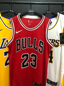 芝加哥公牛队乔丹红色23号球衣