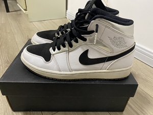 【正品】aj1 mid 小伦纳德 黑白银,42.5黄金码数!