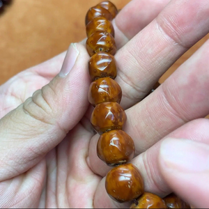 紫金鼠雕刻手串,略带火焰纹,钻石面,1.0左右