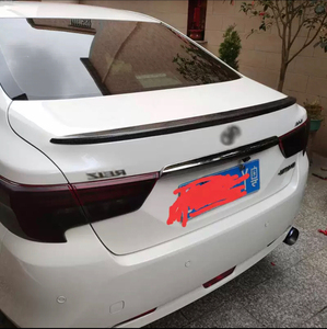 老锐志改装尾翼碳纤维