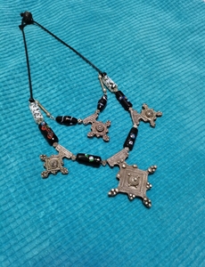 摩洛哥老布格套链,四枚超老的布格德特,布各德特,薄皮的.