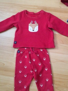Gap婴童红色麋鹿绒套装73码25元一套