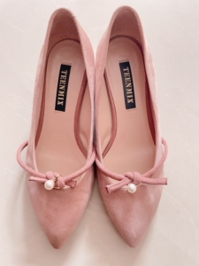 天美意粉色羊绒皮革女皮鞋