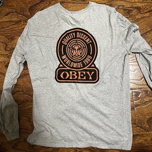 obey长袖t