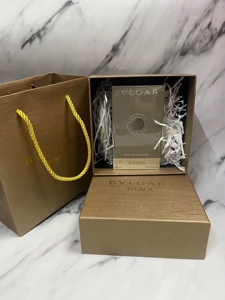 宝格丽香水礼盒包装袋