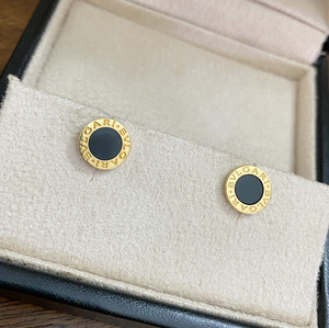 bvlgari/宝格丽 黑玛瑙圆饼耳钉超级好看超级百搭,男女