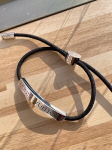 lv经典手绳手链 潮流 情侣 好看而且可玩性高7575