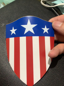 非ht美队 1/6金属三角盾牌,之前买的 摆件,可以背不可握