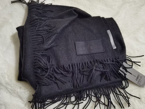 dior 羊绒毛毯 140x210 全新