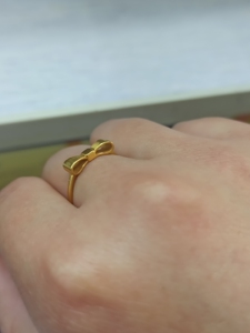 老庙黄金,足金戒指,2~3克,具体重量不知道,因为买的一口价