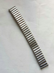 美国产全钢弹黄表带，长13.5厘米头宽16.2毫米，品相如图