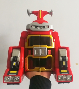 卡布达巨人万代