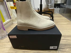 yeezy season 6切尔西马丁靴 ,42码米白色,全