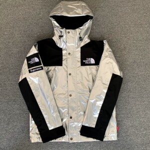 supreme x tnf联名北面银角大王冲锋衣