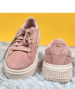 puma彪马女款松高鞋两个颜色,齐码,多买有优惠!