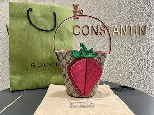 gucci古驰老花3d立体大草莓手提小水桶童包,成色999新