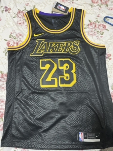 湖人20年黑曼巴配色球衣全新正品,支持宇宙鉴,不接大刀,.成