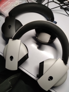 外星人aw510h有线耳机7.1环绕声电竞游戏耳机黑色白色