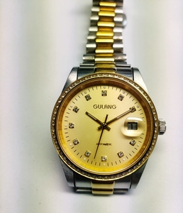 二手原装古浪自动机械男表,成色很新,原装西铁城8215机芯