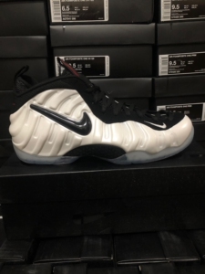 红门购物淘宝正品耐克蟒蛇喷蛇纹喷泡42码白椰子泡生胶奶泡全明星泡