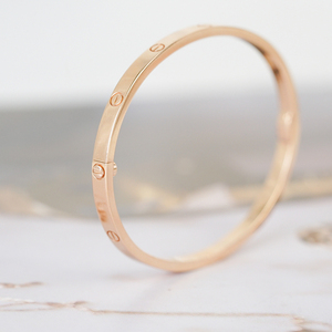 卡地亚手镯女饰品