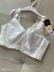 00madong159965淘宝【包邮】全新魔素品牌文胸38/85c内衣女100%桑
