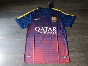 巴萨下赛季球衣|巴萨下赛季球衣写真曝光花蝶版会杀了你(图)