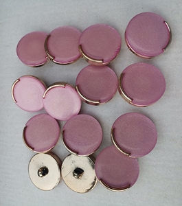 全新粉红色有机玻璃平面纽扣!女式经典外套,大衣,风衣纽扣!