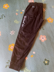 Ms休闲运动缩腿裤，黑色基本全新，未褪色，男女款上身效果好看