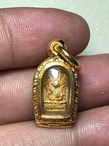 龙婆卡贤  2532年  纯金自身  90开合金壳