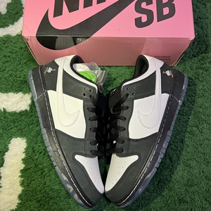 nikesb黑鸽子