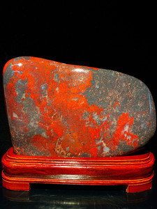 广西桂林龙胜鸡血玉招财进宝风水摆件!