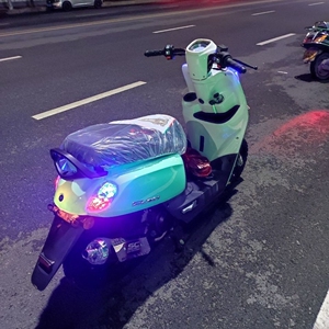 二手摩托车踏板车guxi酷奇s5燃油女装车上班代步男女通用整