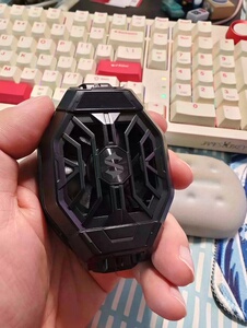 【批发价处理】 黑鲨手机散热器冰封散热背夹2pro降温神器半