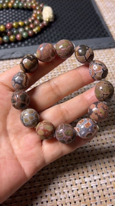 精品新疆套色多彩龟背石手串