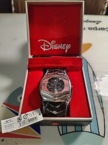 日本带回中古迪士尼米奇手表，表是全新的，由于年代久远 表带已