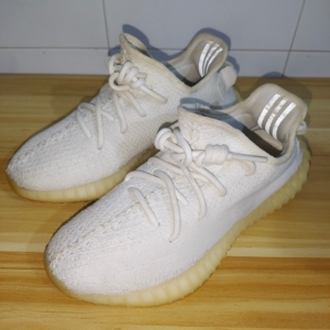 yezzy椰子350白冰淇淋,款号cp9366,38码