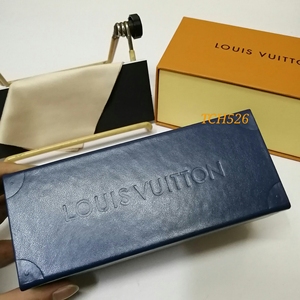 lv眼镜盒包