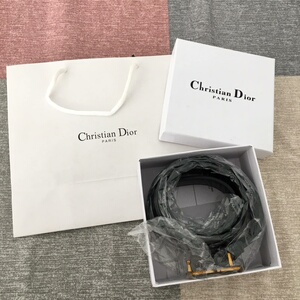 迪奥女士皮带 正品 去年上海专柜购买.