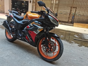 地平线跑车250gsr,车况非常精品,保养好机油,成色新,价