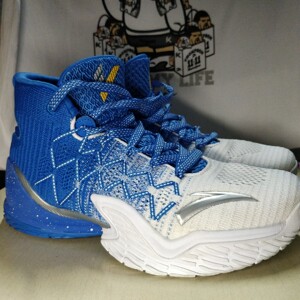 39码 安踏篮球鞋汤普森3代 kt3